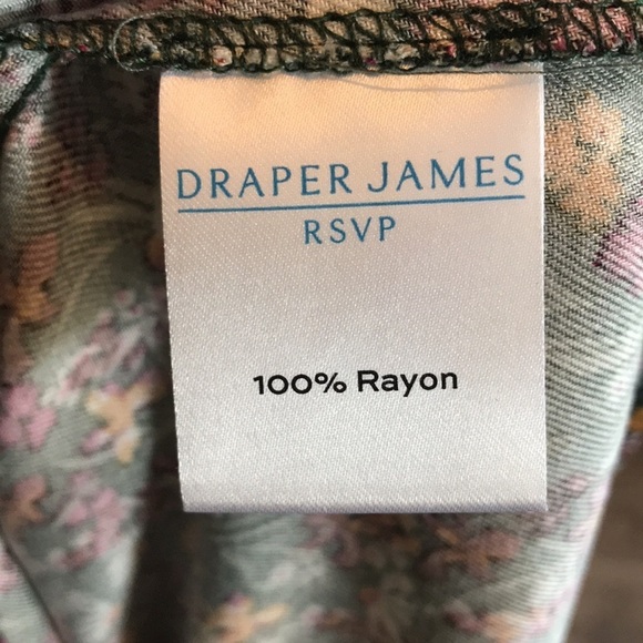 Draper James diary floral smocked blouse. Keyhole back. 2X prairie cottagecore - Picture 9 of 9